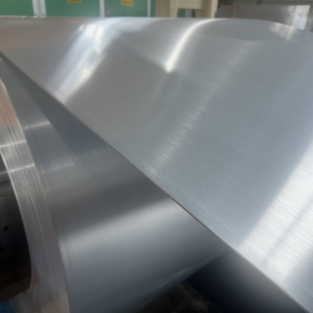 Bobine d'aluminium anodis&eacute; bross&eacute; 